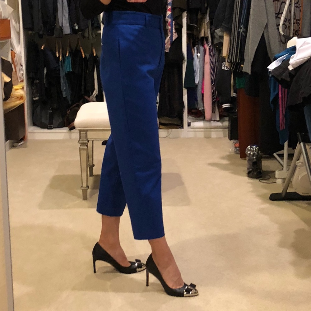 Blue cropped pants